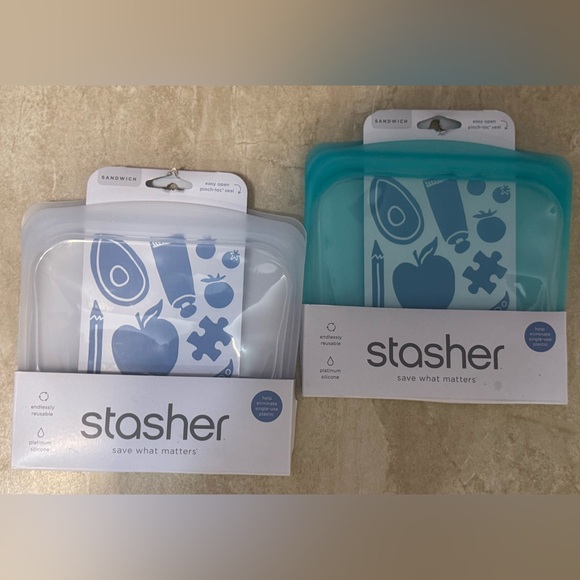 Stasher™ 1/2 Gallon Stand Up, 2 Cup Bowl, 2 Sandwich & 2 Snacks - Picture 7 of 8